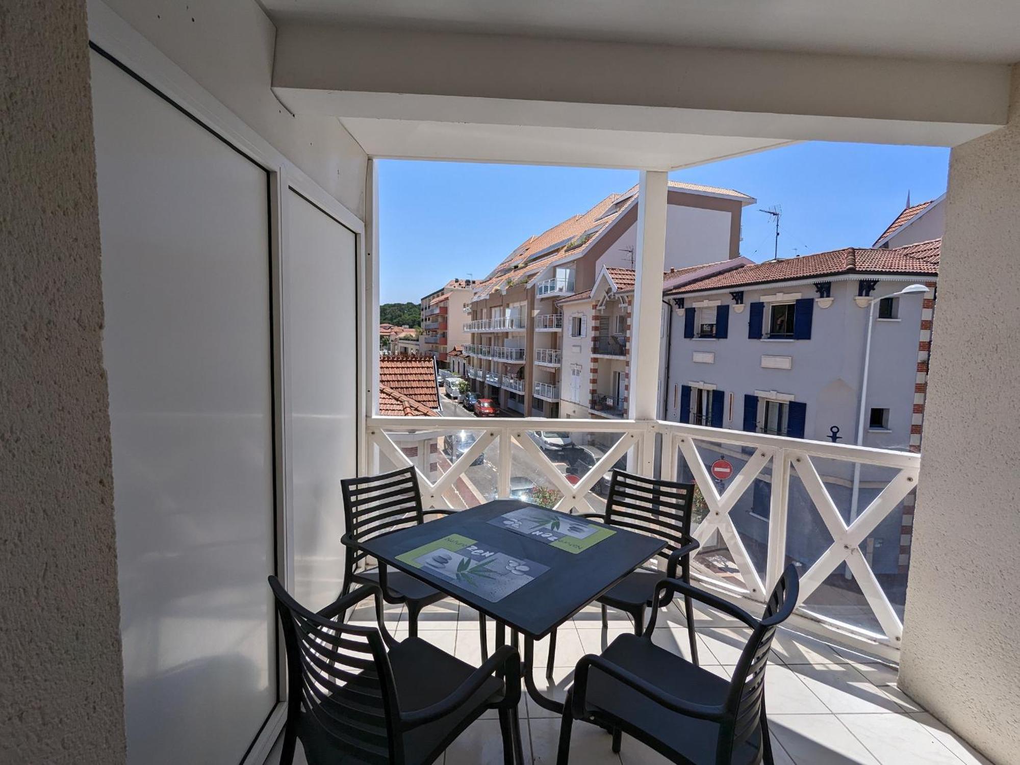 Arcachon Centre : Charmant T2 Avec Loggia, Parking Securise Et Proche Plage - Fr-1-420-61 Luaran gambar